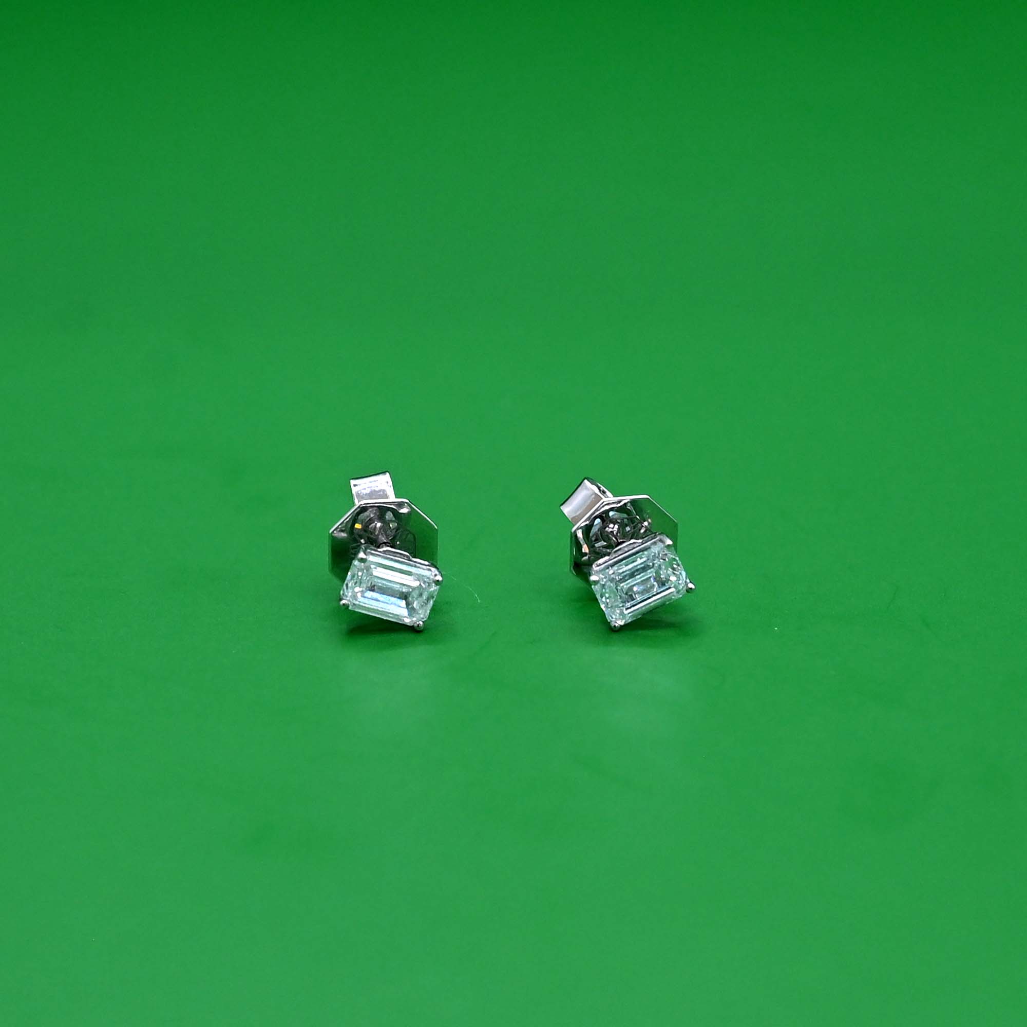 Earring 2 — image 1