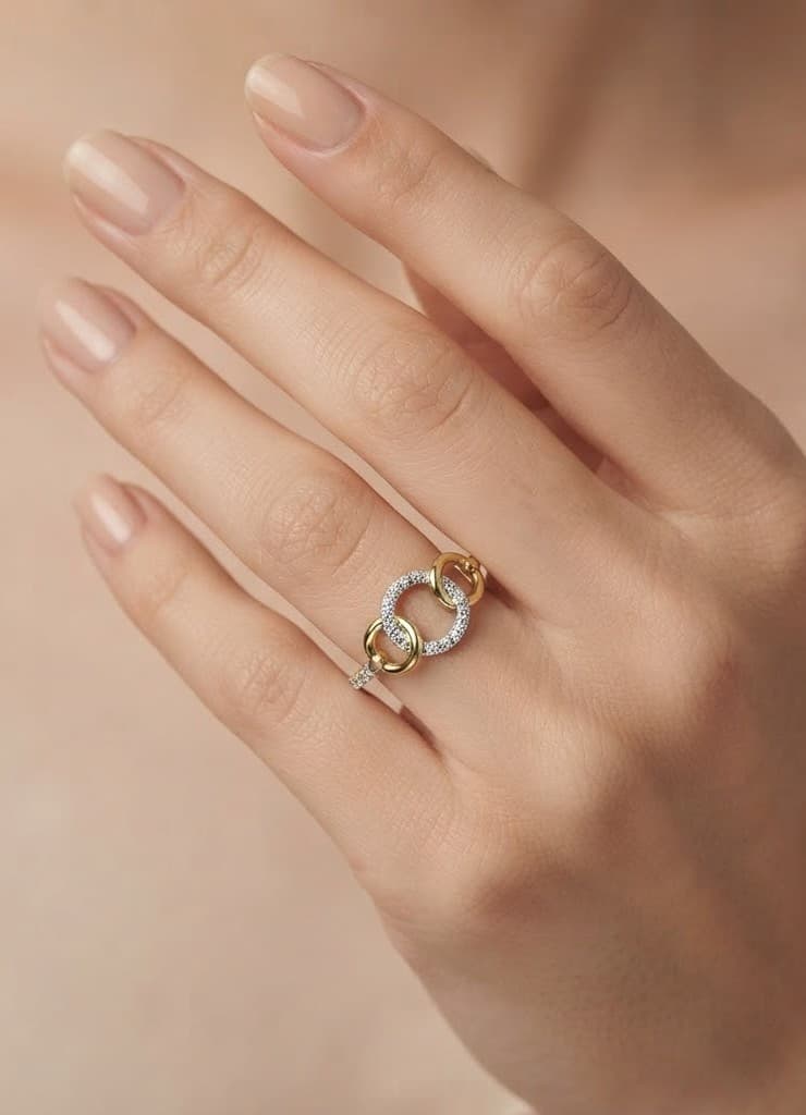 Interlinked Diamond Circle Ring — image 1